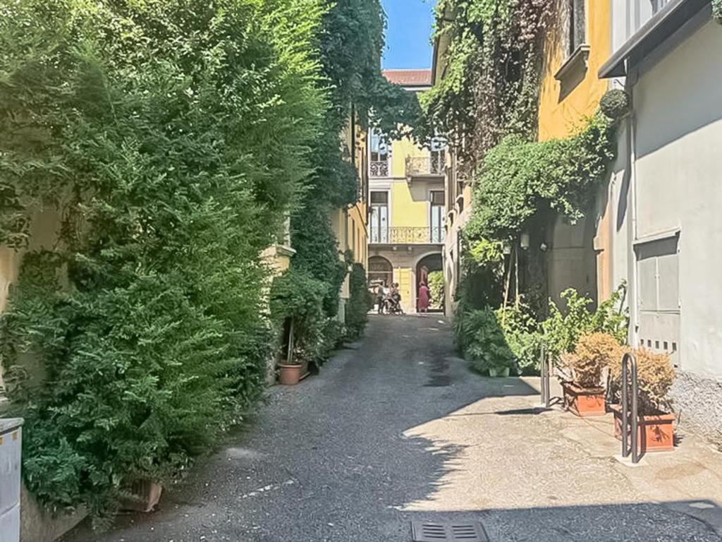 Thea - Centro Storico Bed and Breakfast Monza Exteriör bild